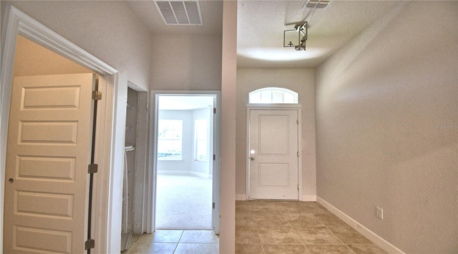 DAVENPORT, Florida 33837, 3 Bedrooms Bedrooms, ,2 BathroomsBathrooms,Residential,For Sale,BERRY,0,MFRP4931127