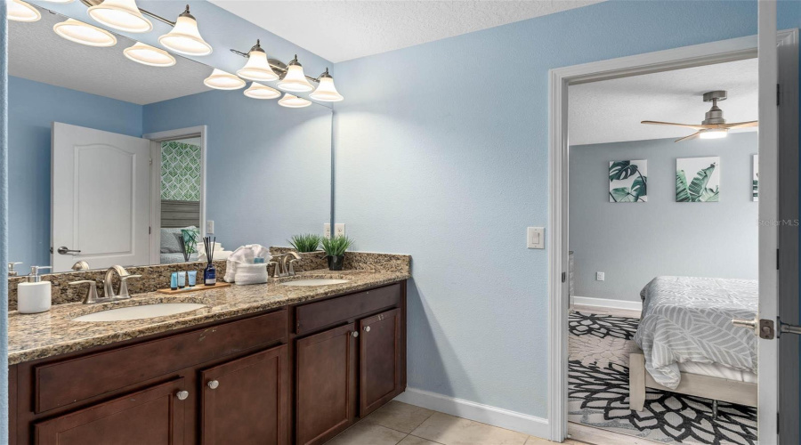DAVENPORT, Florida 33896, 8 Bedrooms Bedrooms, ,5 BathroomsBathrooms,Residential,For Sale,BELLE TERRE,0,MFRO6340743