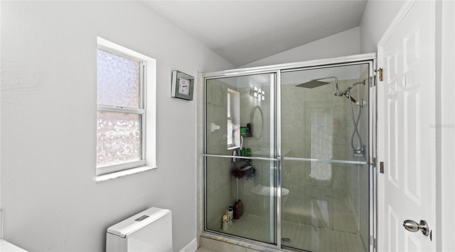 DAVENPORT, Florida 33837, 4 Bedrooms Bedrooms, ,3 BathroomsBathrooms,Residential,For Sale,TIVOLI,0,MFRO6291263