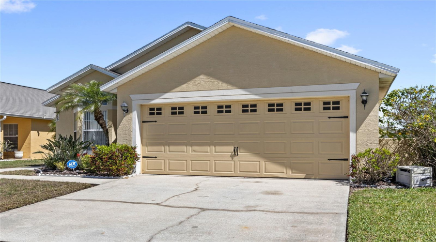 DAVENPORT, Florida 33837, 4 Bedrooms Bedrooms, ,3 BathroomsBathrooms,Residential,For Sale,TIVOLI,0,MFRO6291263