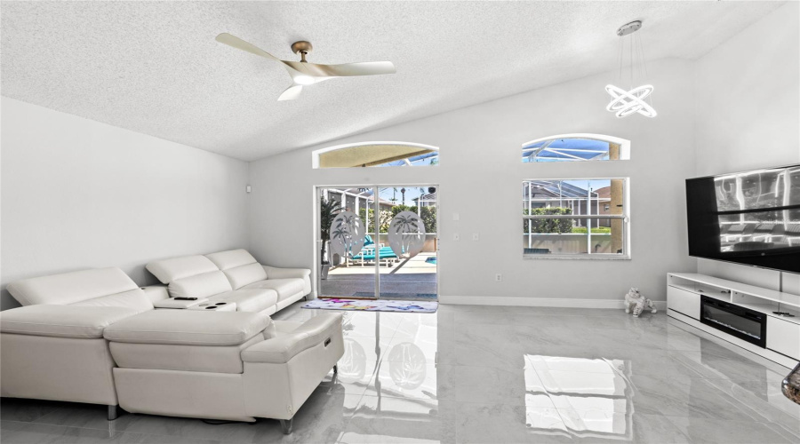 DAVENPORT, Florida 33837, 4 Bedrooms Bedrooms, ,3 BathroomsBathrooms,Residential,For Sale,TIVOLI,0,MFRO6291263