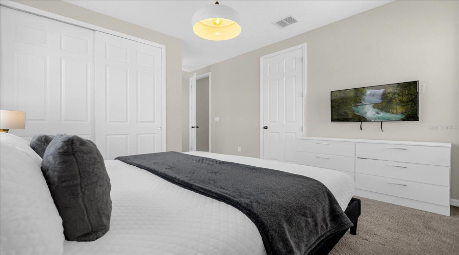 KISSIMMEE, Florida 34747, 9 Bedrooms Bedrooms, ,6 BathroomsBathrooms,Residential,For Sale,NASSAU POINT,0,MFRO6340869