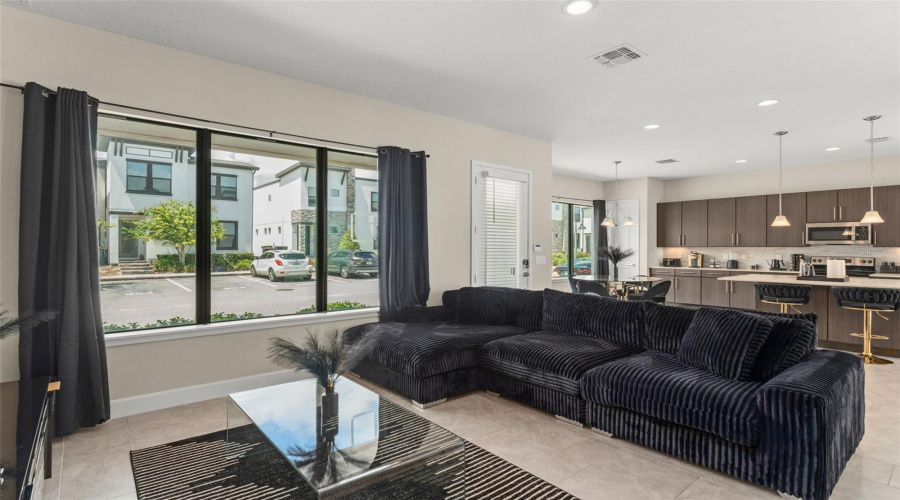 DAVENPORT, Florida 33896, 4 Bedrooms Bedrooms, ,3 BathroomsBathrooms,Residential,For Sale,VILLA DOMANI,0,MFRO6340767