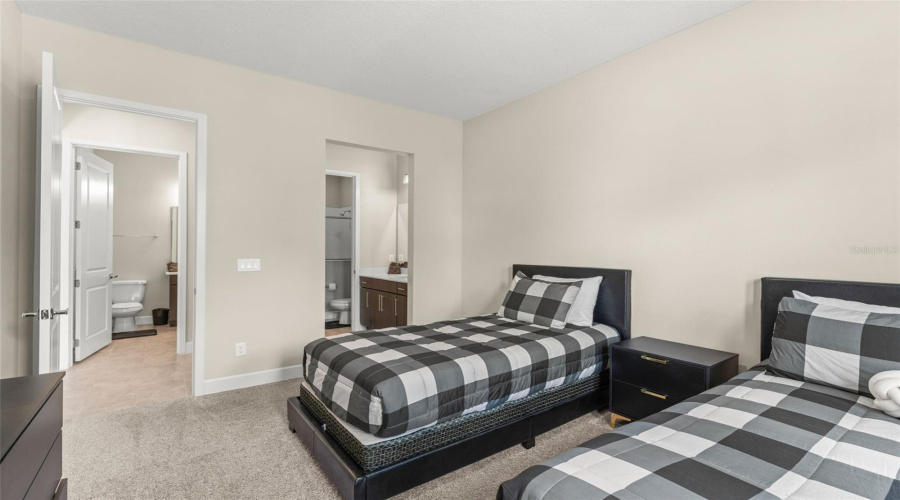 DAVENPORT, Florida 33896, 4 Bedrooms Bedrooms, ,3 BathroomsBathrooms,Residential,For Sale,VILLA DOMANI,0,MFRO6340767
