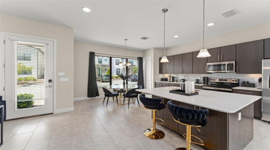 DAVENPORT, Florida 33896, 4 Bedrooms Bedrooms, ,3 BathroomsBathrooms,Residential,For Sale,VILLA DOMANI,0,MFRO6340767
