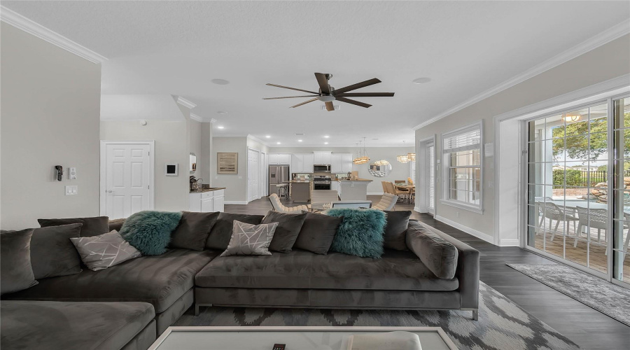 REUNION, Florida 34747, 5 Bedrooms Bedrooms, ,4 BathroomsBathrooms,Residential,For Sale,RADIANT,0,MFRO6339204