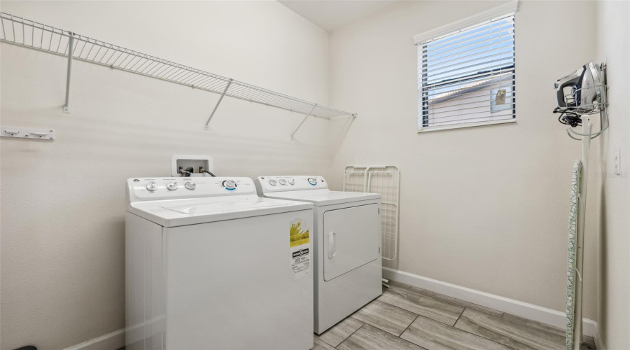 DAVENPORT, Florida 33837, 6 Bedrooms Bedrooms, ,5 BathroomsBathrooms,Residential,For Sale,SOLTERRA,0,MFRS5121088