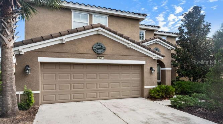 DAVENPORT, Florida 33837, 6 Bedrooms Bedrooms, ,4 BathroomsBathrooms,Residential,For Sale,ACORN,0,MFRO6340733