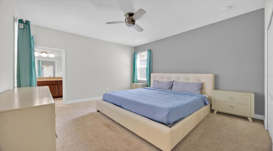KISSIMMEE, Florida 34747, 5 Bedrooms Bedrooms, ,5 BathroomsBathrooms,Residential,For Sale,BANANA PALM,0,MFRS5133819