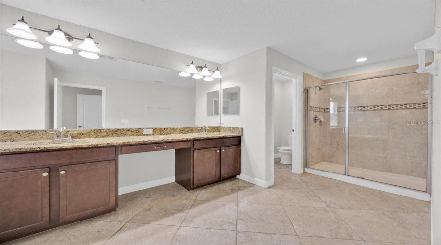KISSIMMEE, Florida 34747, 5 Bedrooms Bedrooms, ,5 BathroomsBathrooms,Residential,For Sale,BANANA PALM,0,MFRS5133819