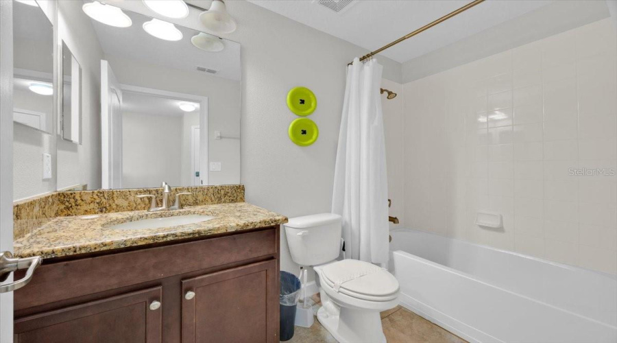 KISSIMMEE, Florida 34747, 5 Bedrooms Bedrooms, ,5 BathroomsBathrooms,Residential,For Sale,BANANA PALM,0,MFRS5133819