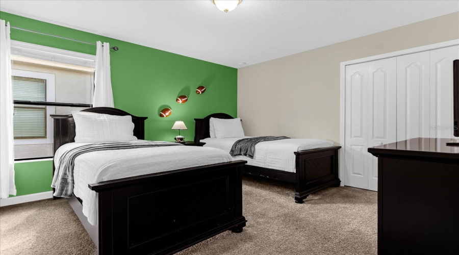 DAVENPORT, Florida 33896, 9 Bedrooms Bedrooms, ,5 BathroomsBathrooms,Residential,For Sale,WEXFORD,0,MFRO6340684