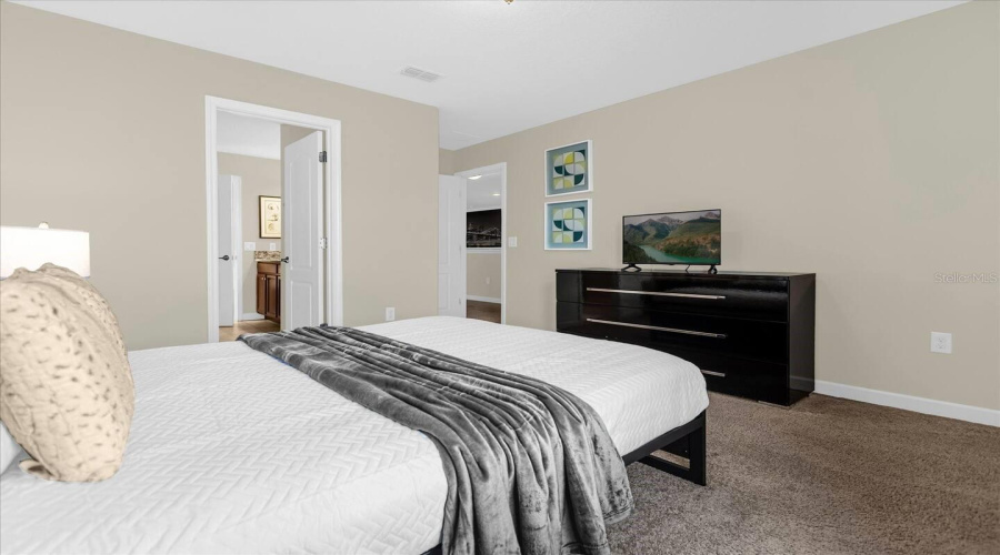 DAVENPORT, Florida 33896, 9 Bedrooms Bedrooms, ,5 BathroomsBathrooms,Residential,For Sale,WEXFORD,0,MFRO6340684