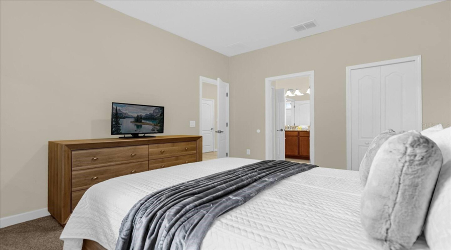DAVENPORT, Florida 33896, 9 Bedrooms Bedrooms, ,5 BathroomsBathrooms,Residential,For Sale,WEXFORD,0,MFRO6340684