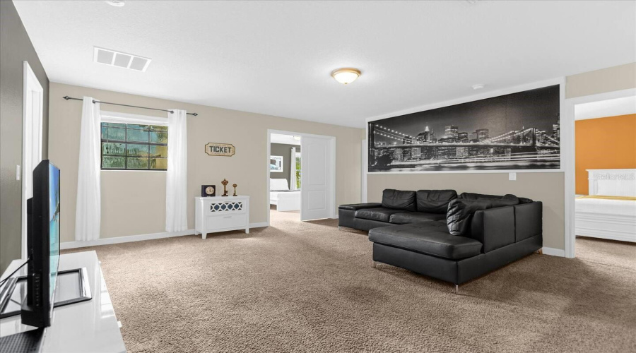 DAVENPORT, Florida 33896, 9 Bedrooms Bedrooms, ,5 BathroomsBathrooms,Residential,For Sale,WEXFORD,0,MFRO6340684