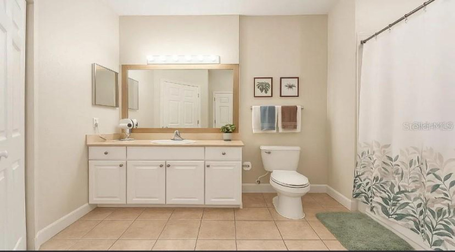 KISSIMMEE, Florida 34746, 4 Bedrooms Bedrooms, ,3 BathroomsBathrooms,Residential,For Sale,LUCAYAN HARBOUR,0,MFRS5133803
