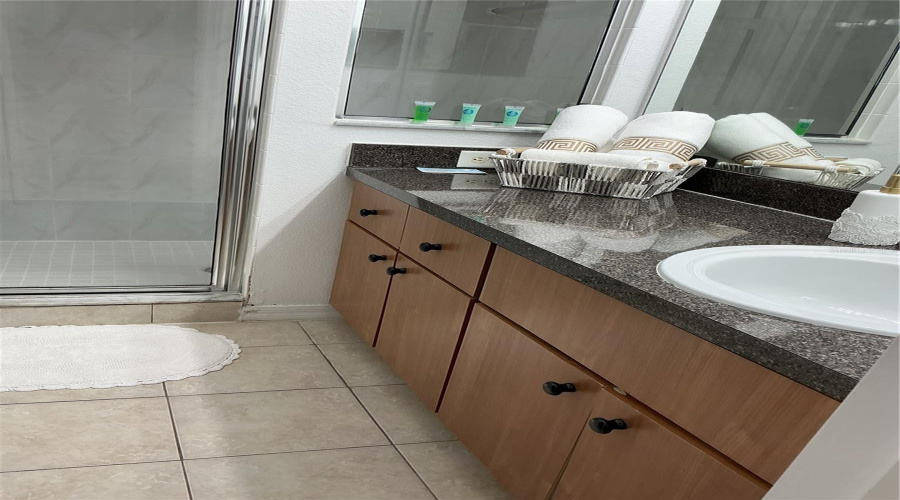 KISSIMMEE, Florida 34746, 3 Bedrooms Bedrooms, ,2 BathroomsBathrooms,Residential,For Sale,BEACH,0,MFRS5133911