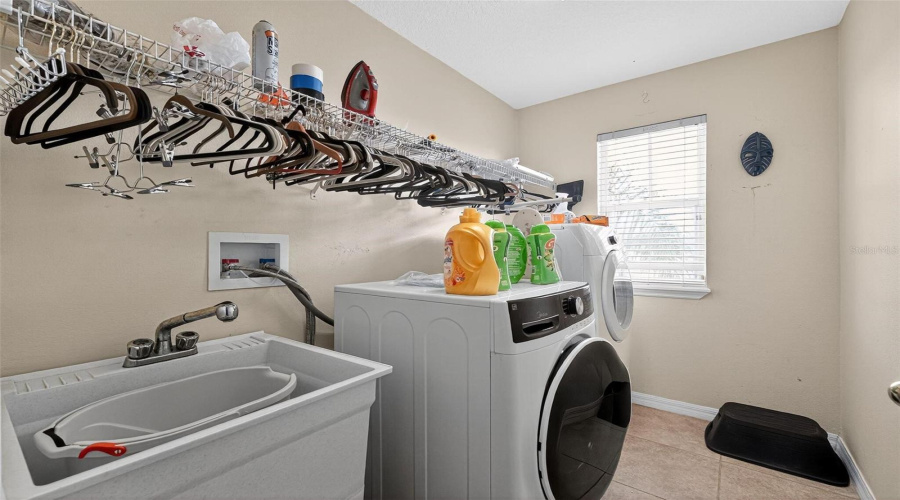 KISSIMMEE, Florida 34746, 4 Bedrooms Bedrooms, ,2 BathroomsBathrooms,Residential,For Sale,MARSHFIELD PRESERVE,0,MFRO6341072