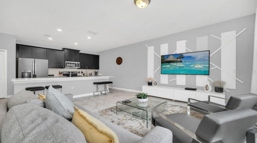 DAVENPORT, Florida 33896, 4 Bedrooms Bedrooms, ,3 BathroomsBathrooms,Residential,For Sale,PLUNKER,0,MFRO6281303