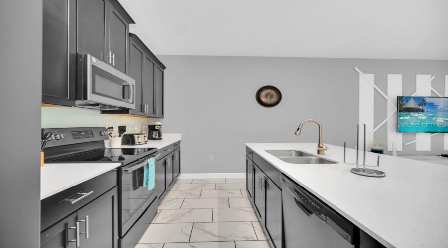 DAVENPORT, Florida 33896, 4 Bedrooms Bedrooms, ,3 BathroomsBathrooms,Residential,For Sale,PLUNKER,0,MFRO6281303