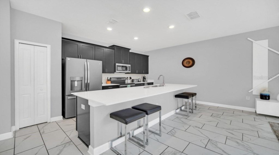 DAVENPORT, Florida 33896, 4 Bedrooms Bedrooms, ,3 BathroomsBathrooms,Residential,For Sale,PLUNKER,0,MFRO6281303