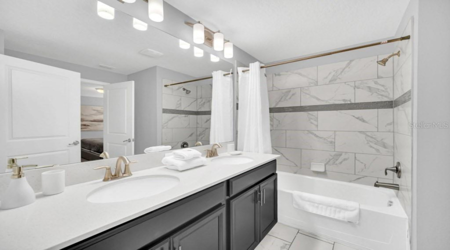 DAVENPORT, Florida 33896, 4 Bedrooms Bedrooms, ,3 BathroomsBathrooms,Residential,For Sale,PLUNKER,0,MFRO6281303