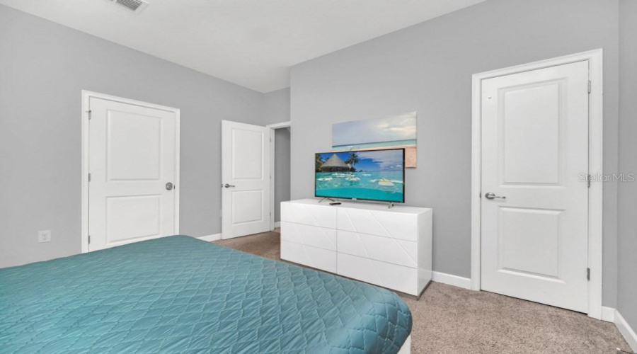 DAVENPORT, Florida 33896, 4 Bedrooms Bedrooms, ,3 BathroomsBathrooms,Residential,For Sale,PLUNKER,0,MFRO6281303