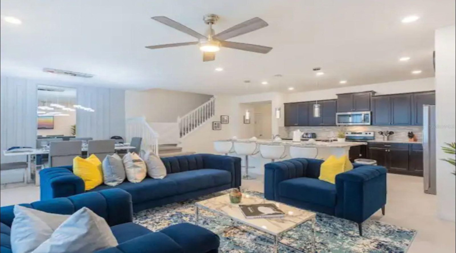 DAVENPORT, Florida 33897, 5 Bedrooms Bedrooms, ,4 BathroomsBathrooms,Residential,For Sale,PARADISE,0,MFRO6303324