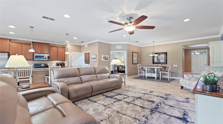 DAVENPORT, Florida 33837, 3 Bedrooms Bedrooms, ,2 BathroomsBathrooms,Residential,For Sale,DEL SOL,0,MFRS5131675
