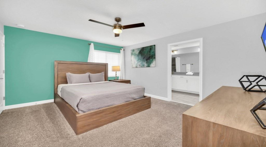 DAVENPORT, Florida 33896, 5 Bedrooms Bedrooms, ,4 BathroomsBathrooms,Residential,For Sale,DOGLEG,0,MFRO6281039