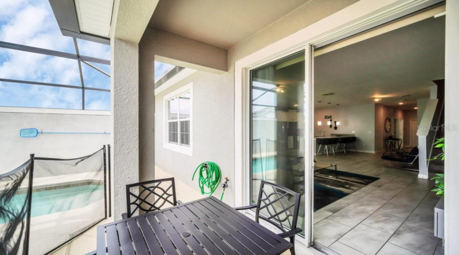 DAVENPORT, Florida 33896, 5 Bedrooms Bedrooms, ,4 BathroomsBathrooms,Residential,For Sale,DOGLEG,0,MFRO6281039
