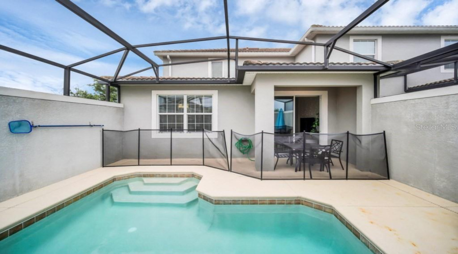 DAVENPORT, Florida 33896, 5 Bedrooms Bedrooms, ,4 BathroomsBathrooms,Residential,For Sale,DOGLEG,0,MFRO6281039