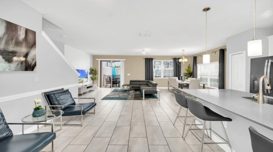 DAVENPORT, Florida 33896, 5 Bedrooms Bedrooms, ,4 BathroomsBathrooms,Residential,For Sale,DOGLEG,0,MFRO6281039