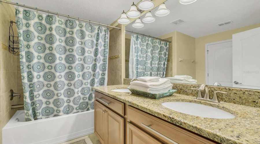 KISSIMMEE, Florida 34746, 4 Bedrooms Bedrooms, ,3 BathroomsBathrooms,Residential,For Sale,CLOCK TOWER,0,MFRO6340940