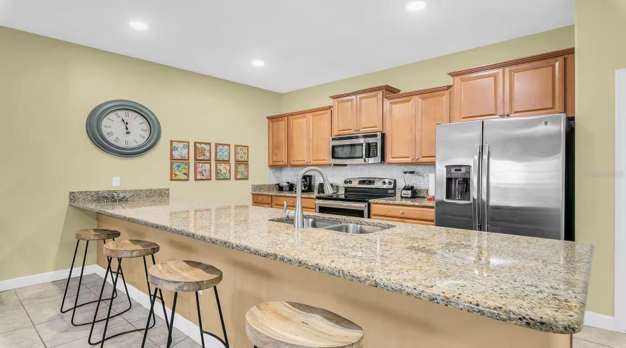 KISSIMMEE, Florida 34746, 4 Bedrooms Bedrooms, ,3 BathroomsBathrooms,Residential,For Sale,CLOCK TOWER,0,MFRO6340940
