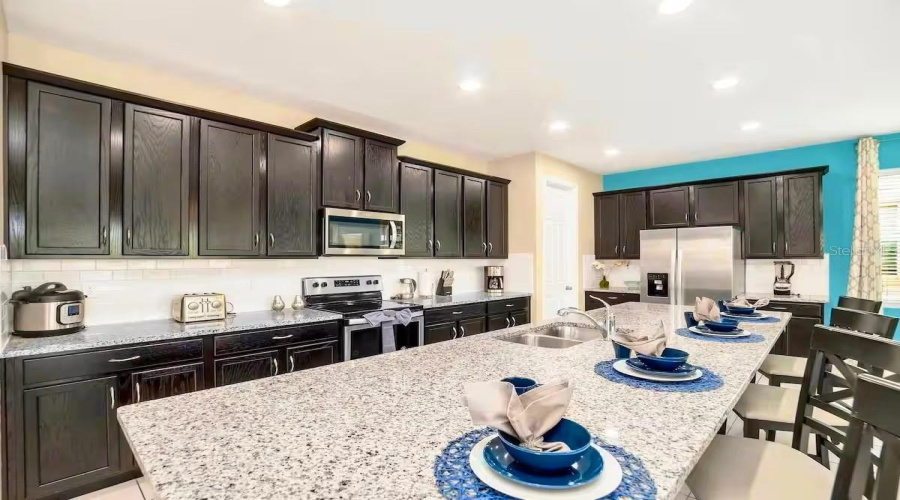 KISSIMMEE, Florida 34747, 9 Bedrooms Bedrooms, ,6 BathroomsBathrooms,Residential,For Sale,NASSAU POINT,0,MFRO6340416