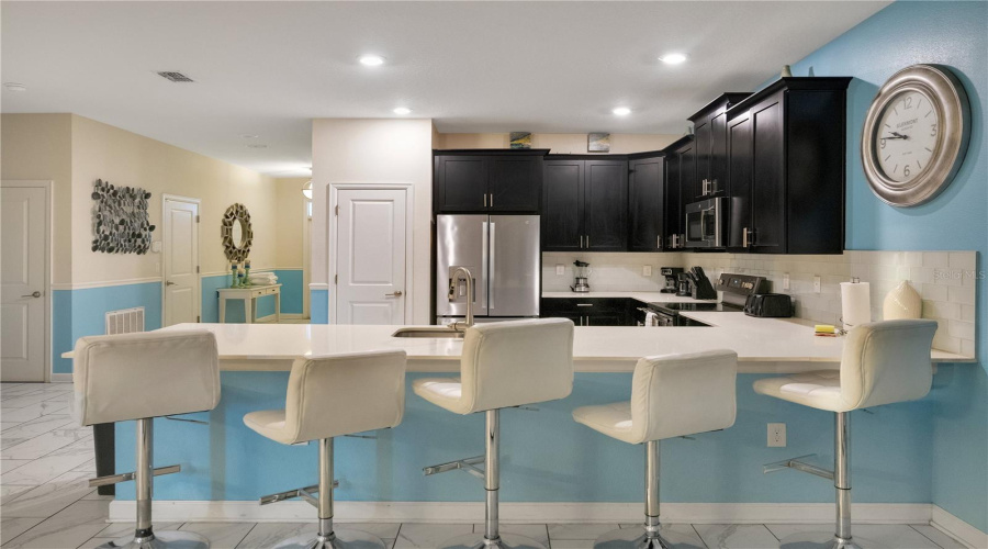 DAVENPORT, Florida 33896, 8 Bedrooms Bedrooms, ,5 BathroomsBathrooms,Residential,For Sale,MAIDSTONE,0,MFRO6340623