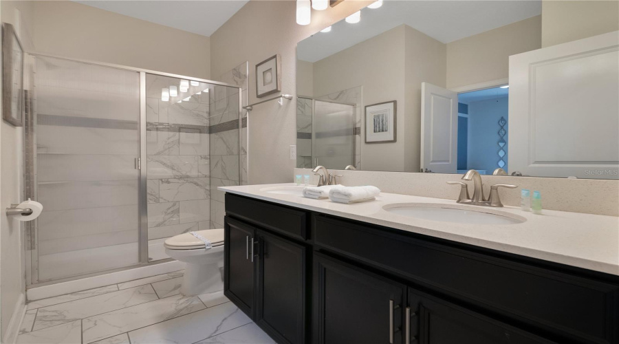 DAVENPORT, Florida 33896, 8 Bedrooms Bedrooms, ,5 BathroomsBathrooms,Residential,For Sale,MAIDSTONE,0,MFRO6340623