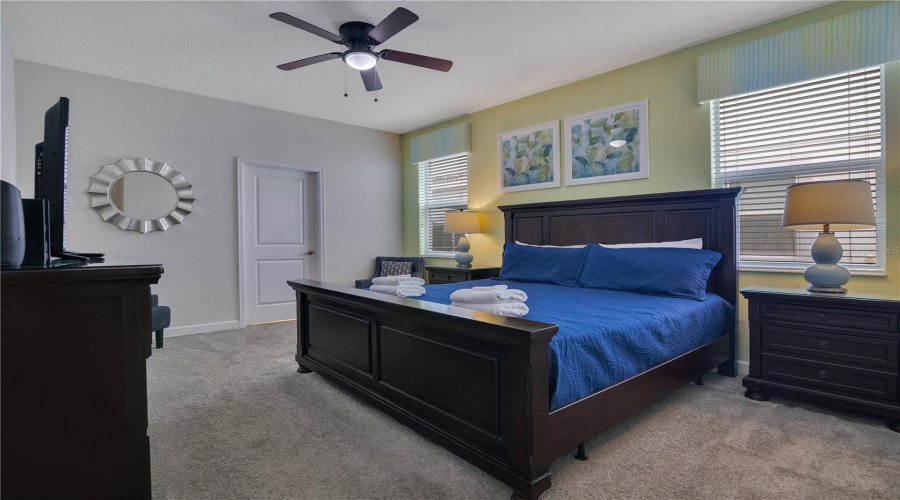 DAVENPORT, Florida 33896, 8 Bedrooms Bedrooms, ,5 BathroomsBathrooms,Residential,For Sale,MAIDSTONE,0,MFRO6340623