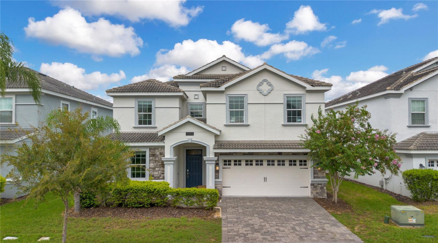 DAVENPORT, Florida 33896, 8 Bedrooms Bedrooms, ,5 BathroomsBathrooms,Residential,For Sale,MAIDSTONE,0,MFRO6340623