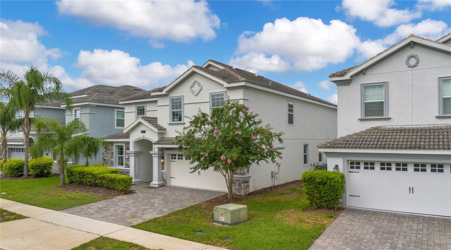 DAVENPORT, Florida 33896, 8 Bedrooms Bedrooms, ,5 BathroomsBathrooms,Residential,For Sale,MAIDSTONE,0,MFRO6340623