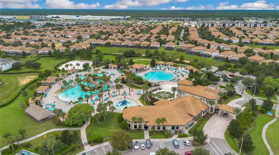 DAVENPORT, Florida 33896, 8 Bedrooms Bedrooms, ,5 BathroomsBathrooms,Residential,For Sale,MAIDSTONE,0,MFRO6340623