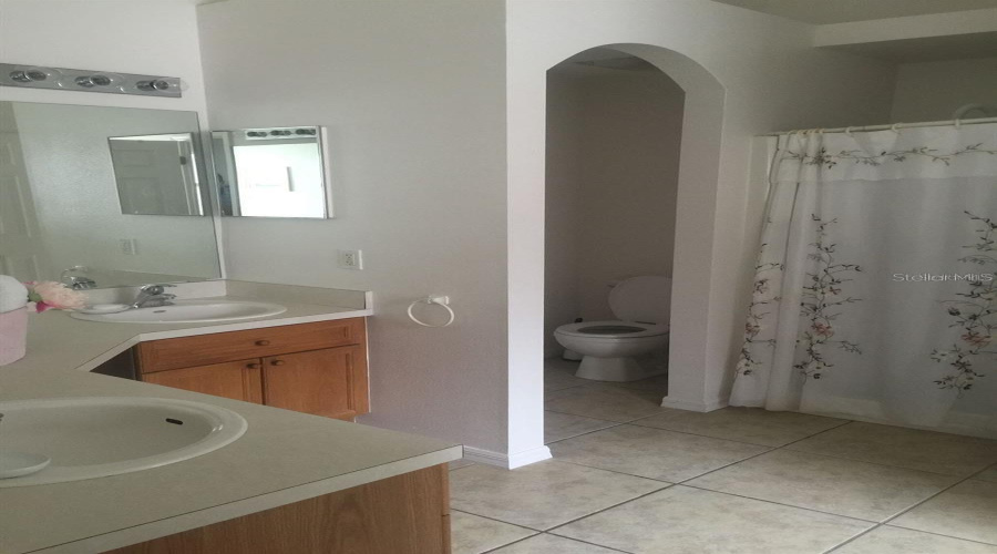 DAVENPORT, Florida 33896, 3 Bedrooms Bedrooms, ,2 BathroomsBathrooms,Residential,For Sale,PARADISE WOODS CT,0,MFRS5133948