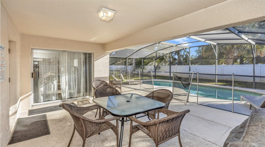 DAVENPORT, Florida 33896, 3 Bedrooms Bedrooms, ,2 BathroomsBathrooms,Residential,For Sale,PARADISE WOODS CT,0,MFRS5133948