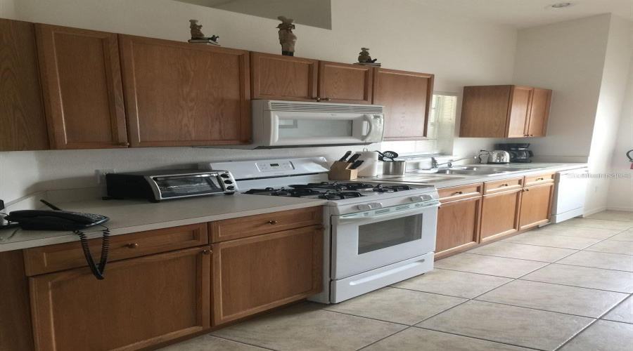 DAVENPORT, Florida 33896, 3 Bedrooms Bedrooms, ,2 BathroomsBathrooms,Residential,For Sale,PARADISE WOODS CT,0,MFRS5133948