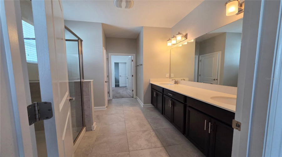 KISSIMMEE, Florida 34746, 5 Bedrooms Bedrooms, ,3 BathroomsBathrooms,Residential,For Sale,BALLAD,0,MFRO6341240