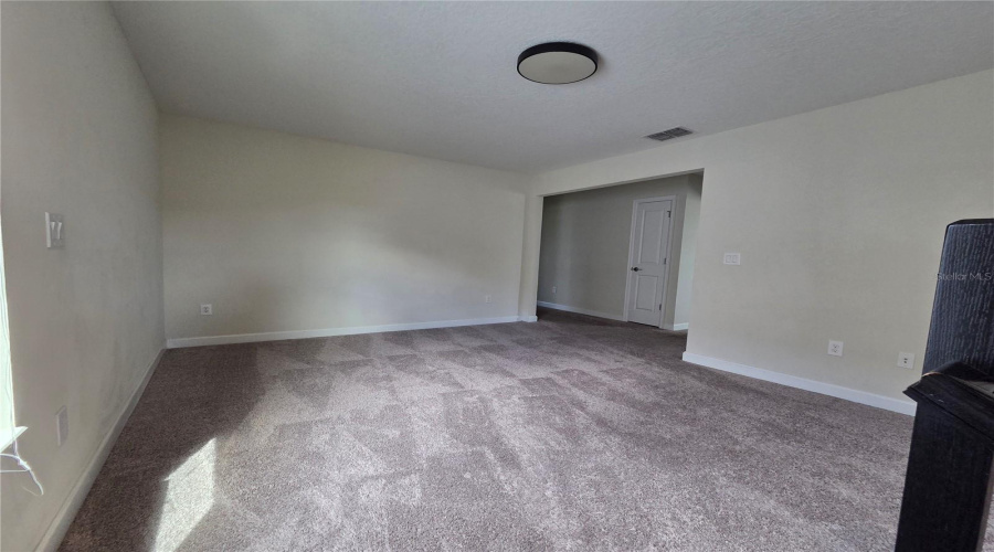 KISSIMMEE, Florida 34746, 5 Bedrooms Bedrooms, ,3 BathroomsBathrooms,Residential,For Sale,BALLAD,0,MFRO6341240