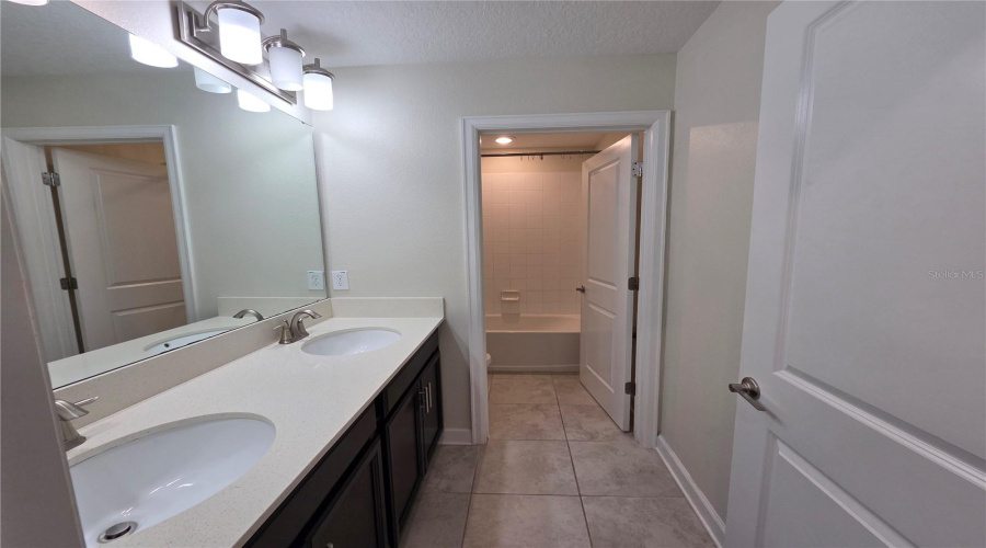 KISSIMMEE, Florida 34746, 5 Bedrooms Bedrooms, ,3 BathroomsBathrooms,Residential,For Sale,BALLAD,0,MFRO6341240