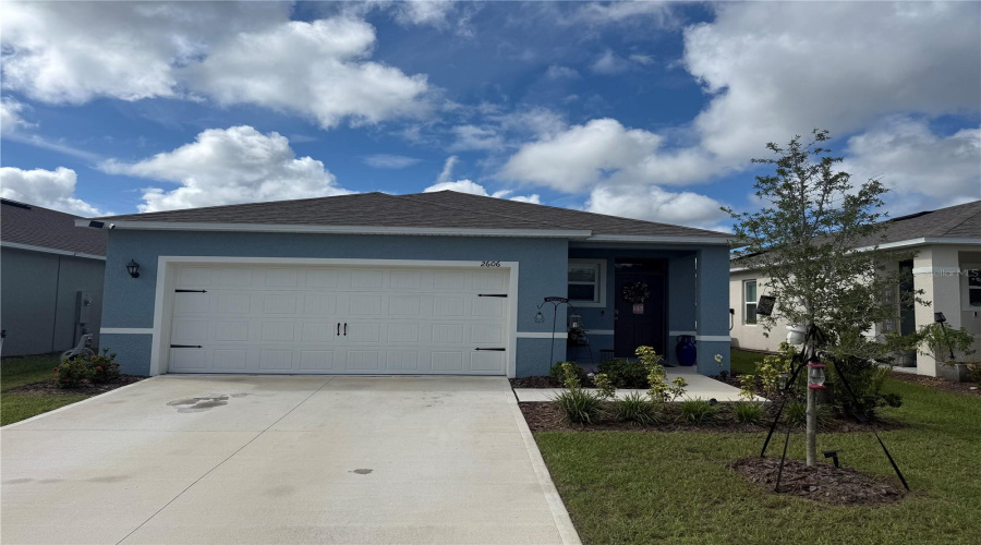DAVENPORT, Florida 33837, 4 Bedrooms Bedrooms, ,2 BathroomsBathrooms,Residential,For Sale,ANGEL FALLS,0,MFRO6341096
