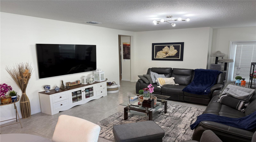 DAVENPORT, Florida 33837, 4 Bedrooms Bedrooms, ,2 BathroomsBathrooms,Residential,For Sale,ANGEL FALLS,0,MFRO6341096